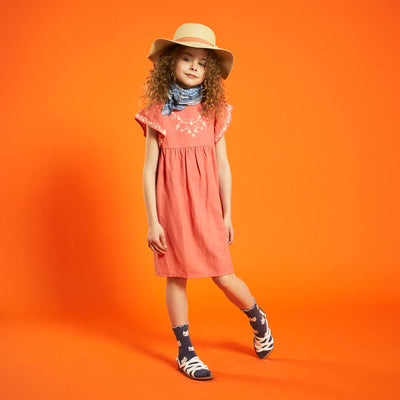 Robe avec fleurs brodées rose