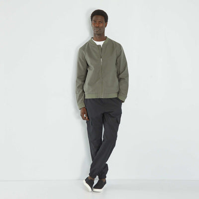 Pantalon droit avec poches cargos noir