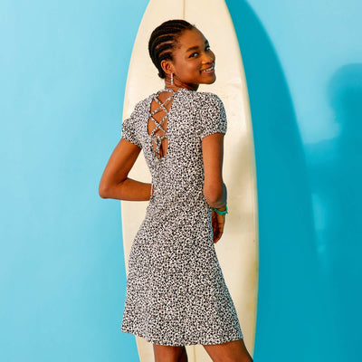 Robe courte fleurie Noir/blanc