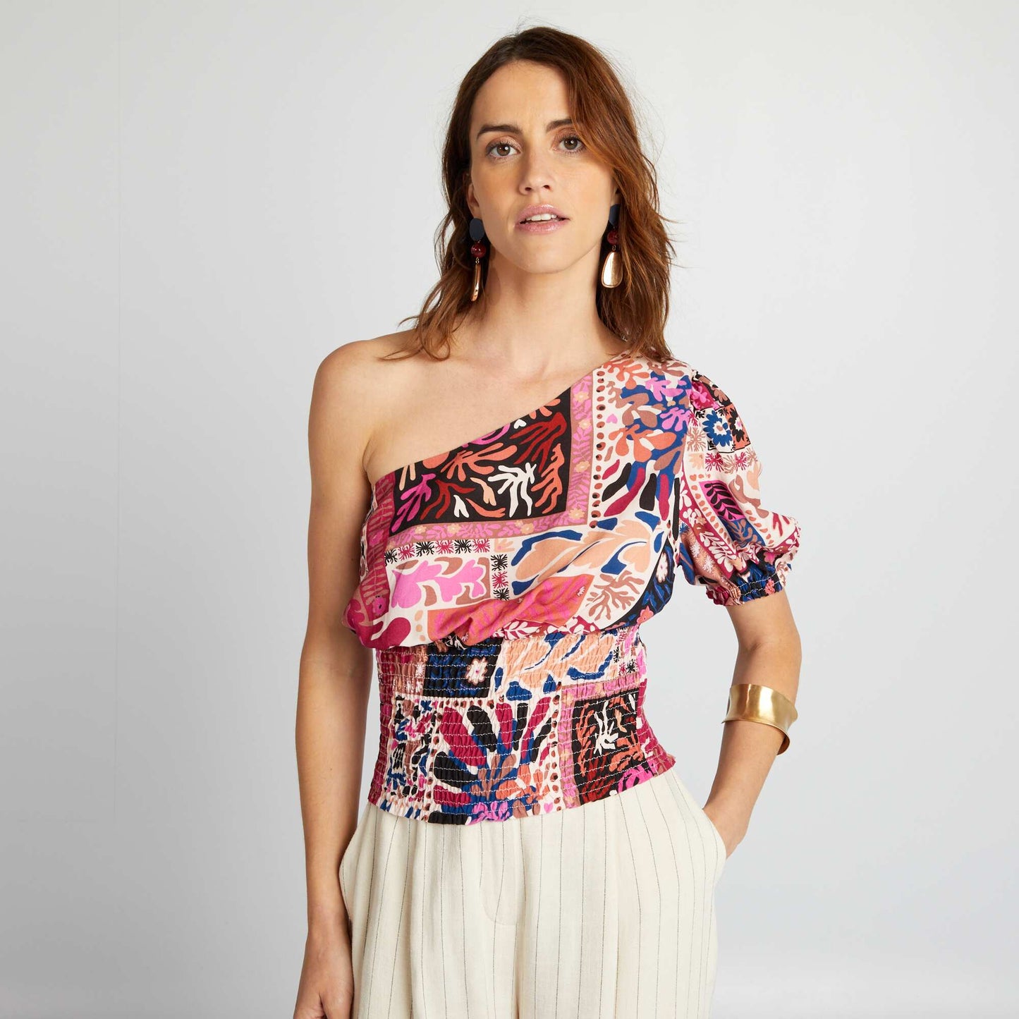 Blouse asymétrique à manches courtes AOP FLO