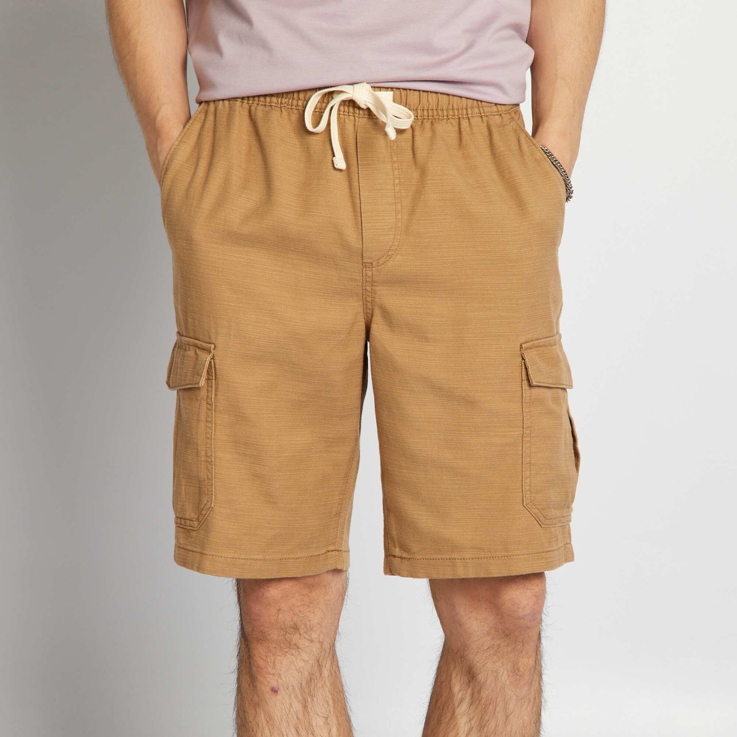 Bermuda chino avec poches sur les côtés Beige