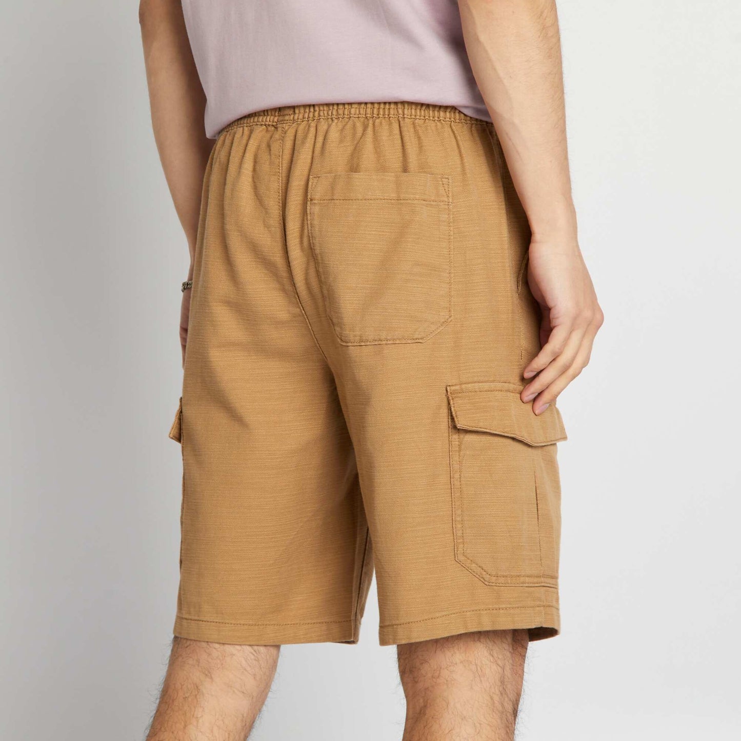 Bermuda chino avec poches sur les côtés Beige