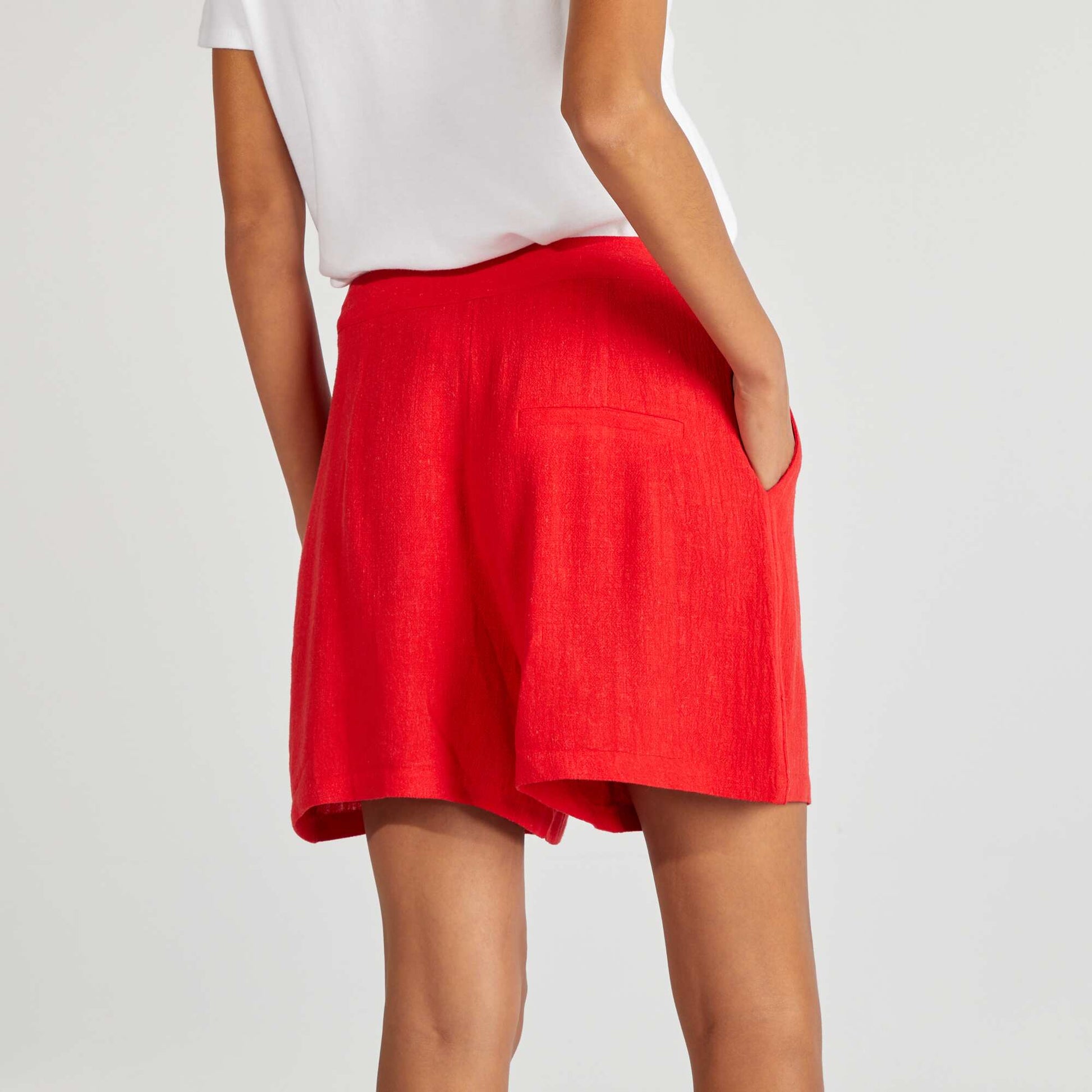 Short en lin mélangé ROUGE