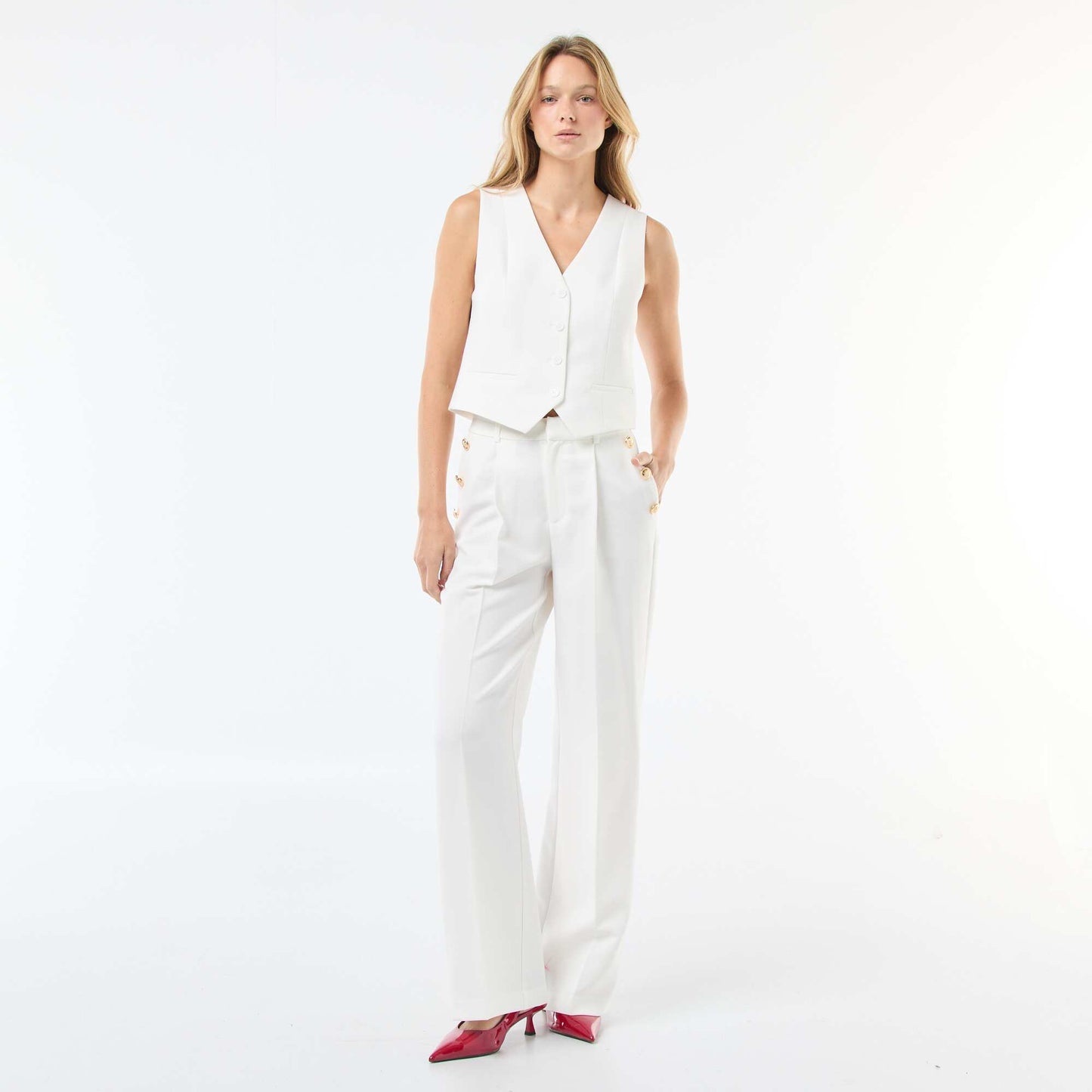 Pantalon de tailleur large avec boutons dorés BEIGE