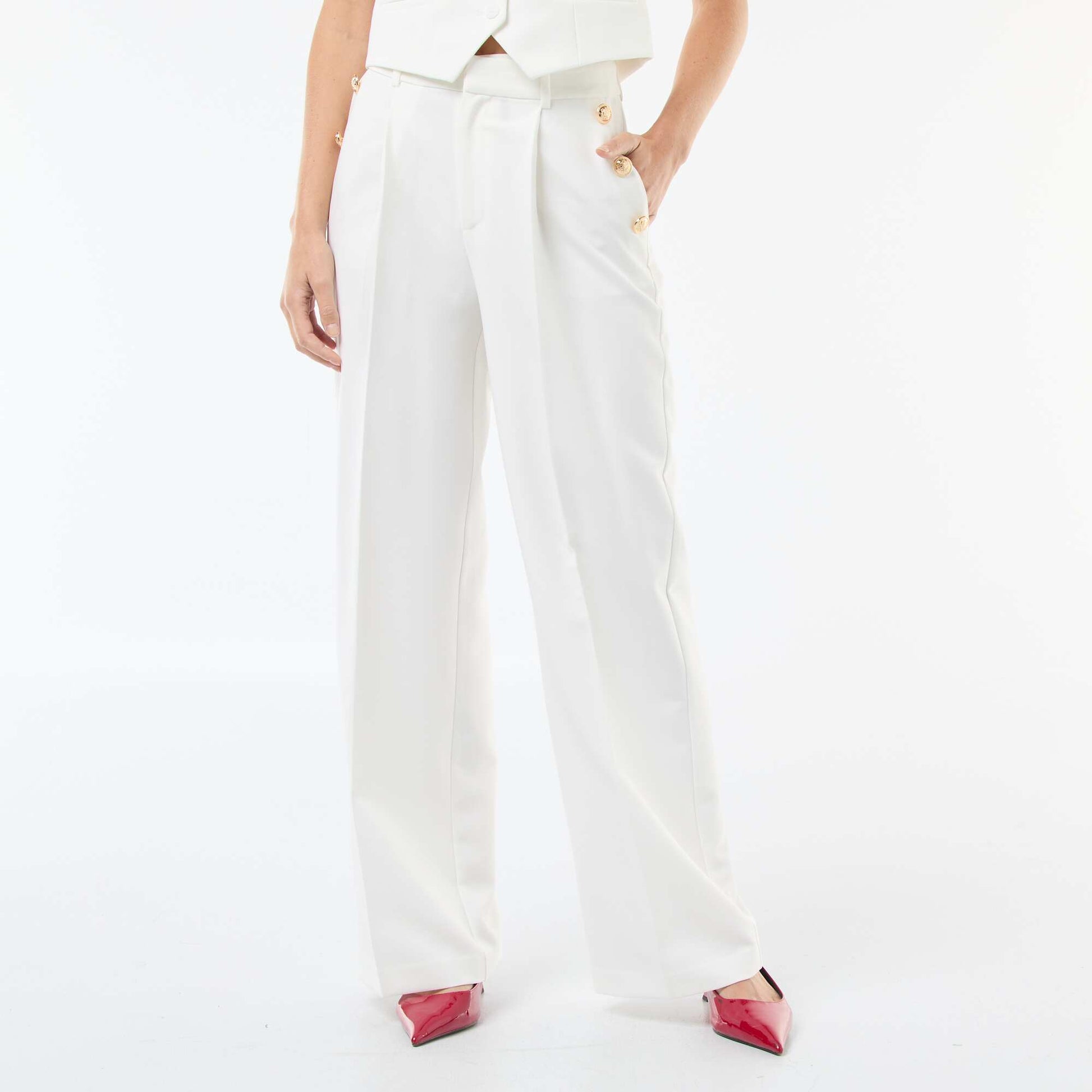 Pantalon de tailleur large avec boutons dorés BEIGE