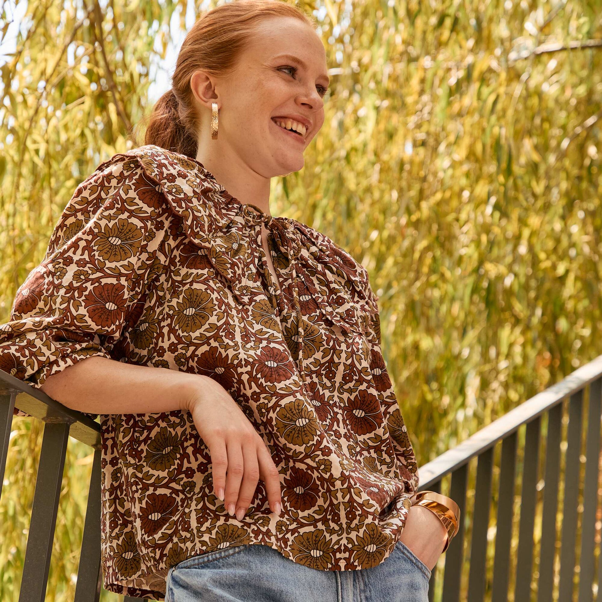 Blouse avec large col claudine BEIGE