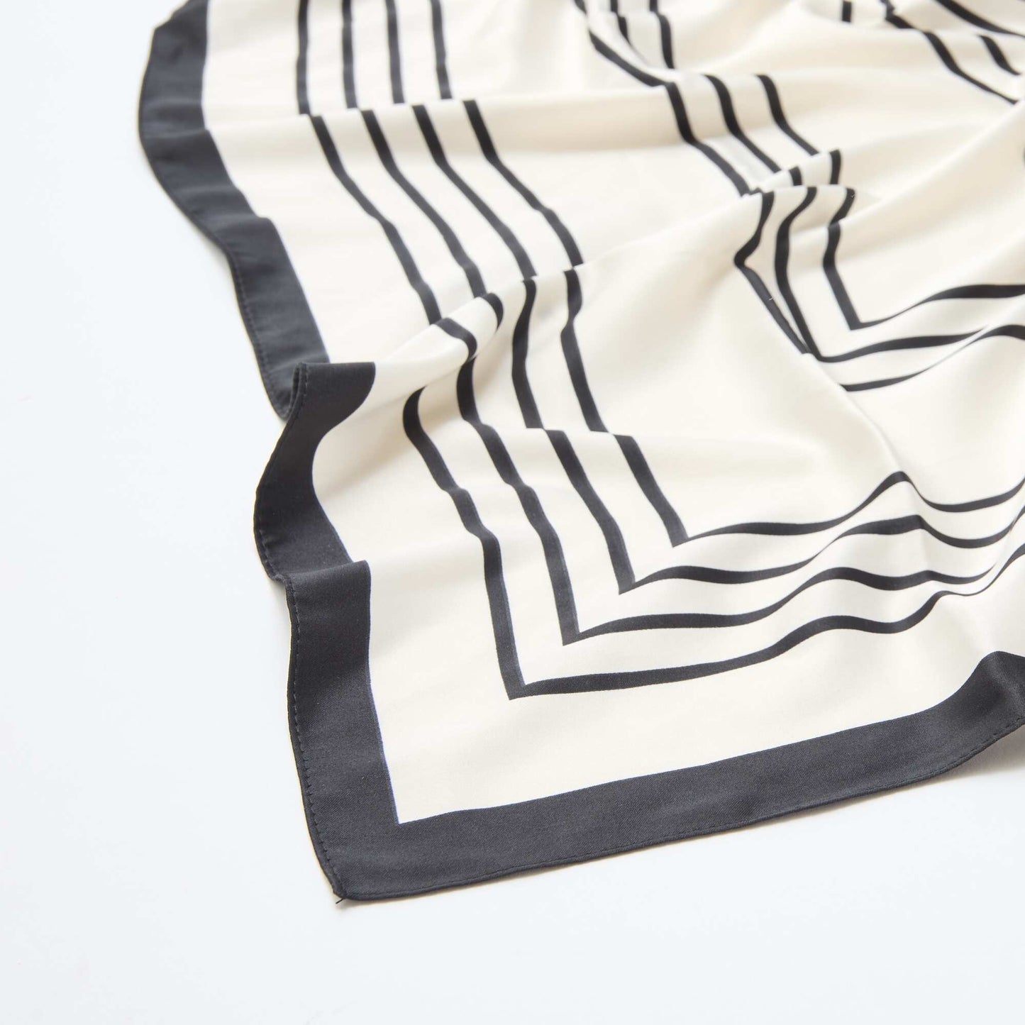 Foulard satiné imprimé BLANC