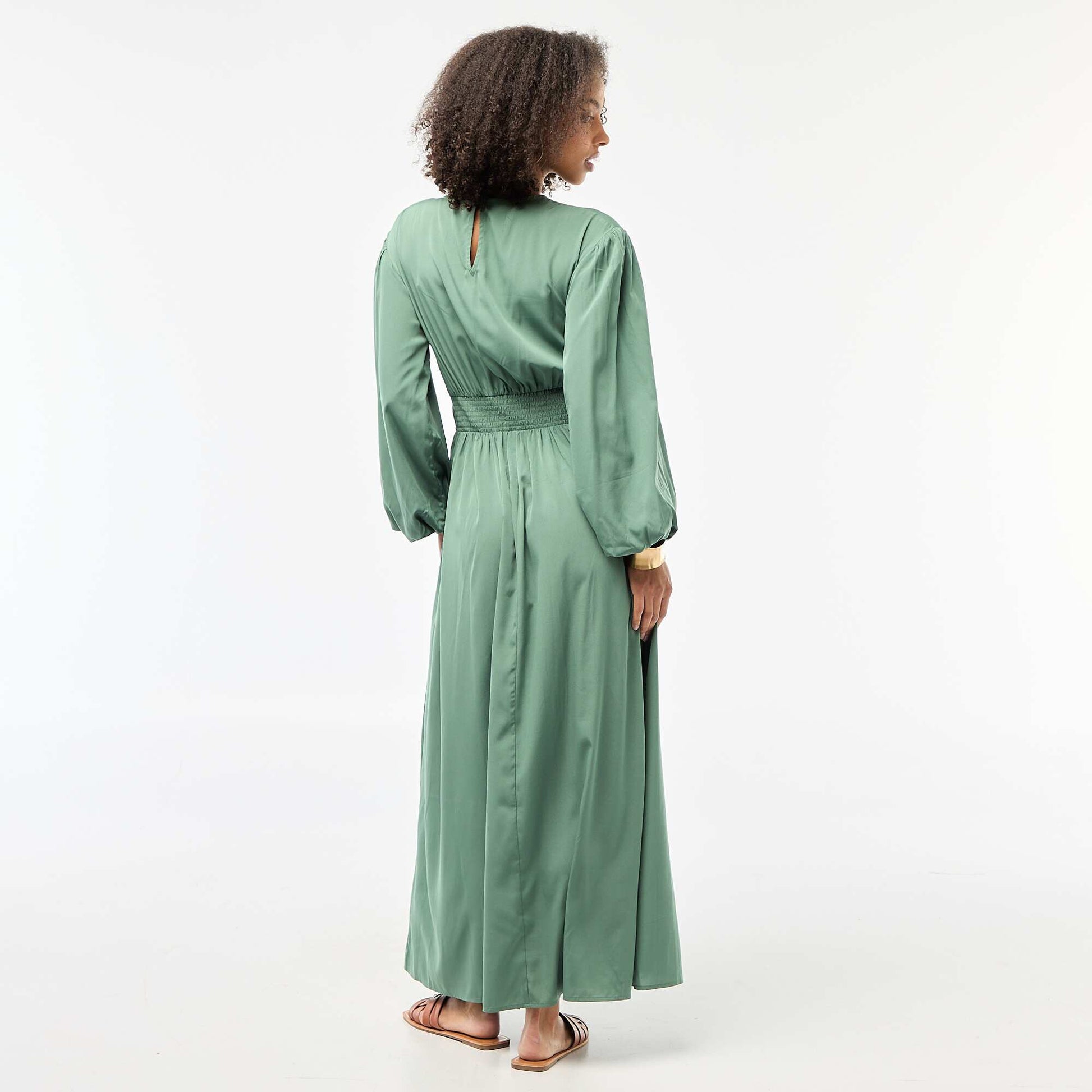 Robe longue satinée manches ballon VERT