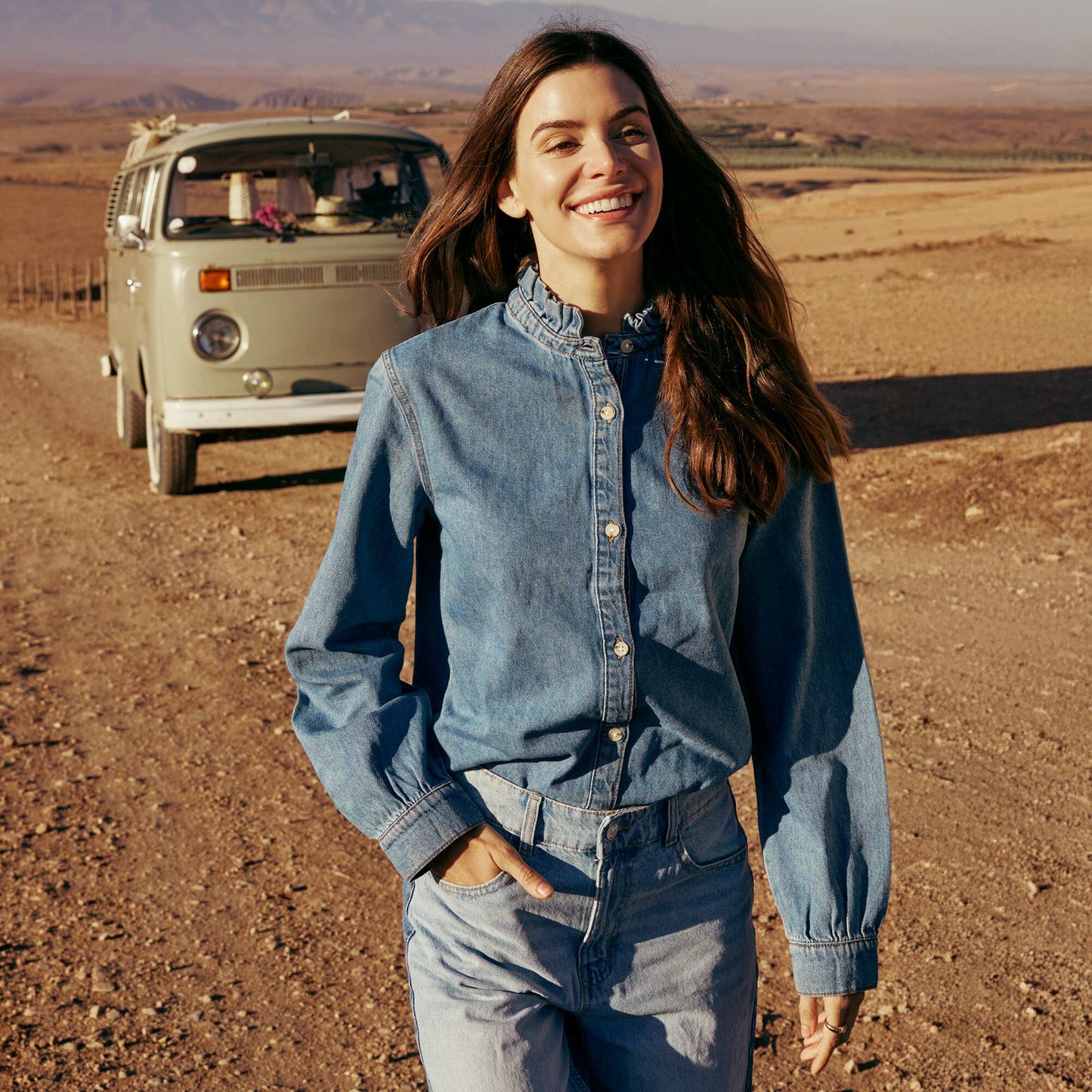 Blouse en denim avec col volanté BLEU
