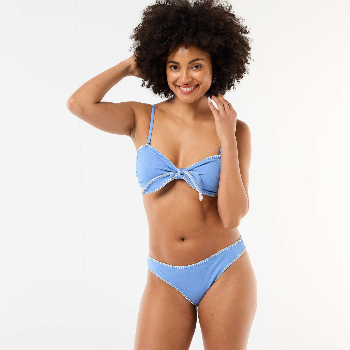 Soutien-gorge bandeau avec surpiqûres contrastées BLEU