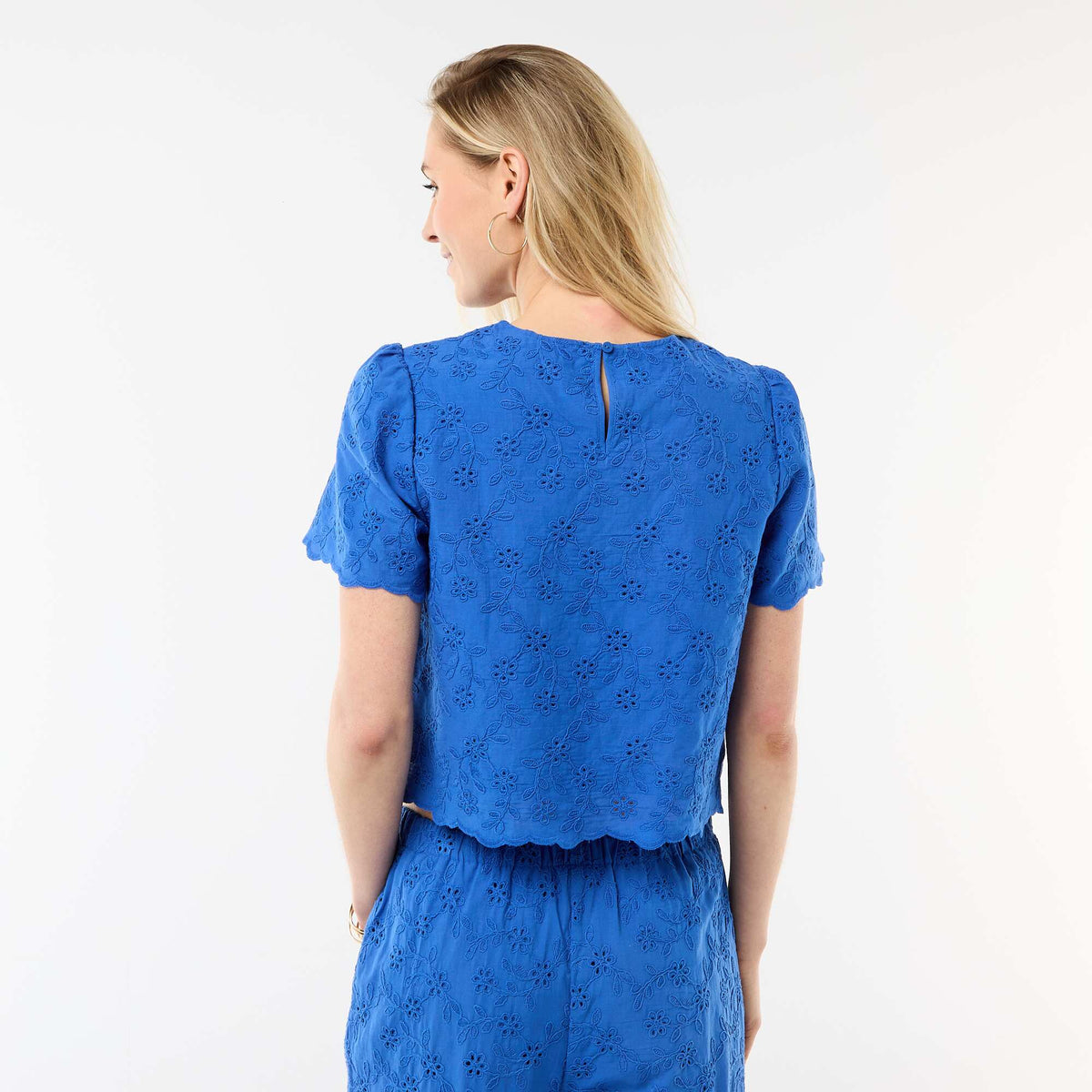 Top manches courtes broderies anglaises en coton uni BLEU