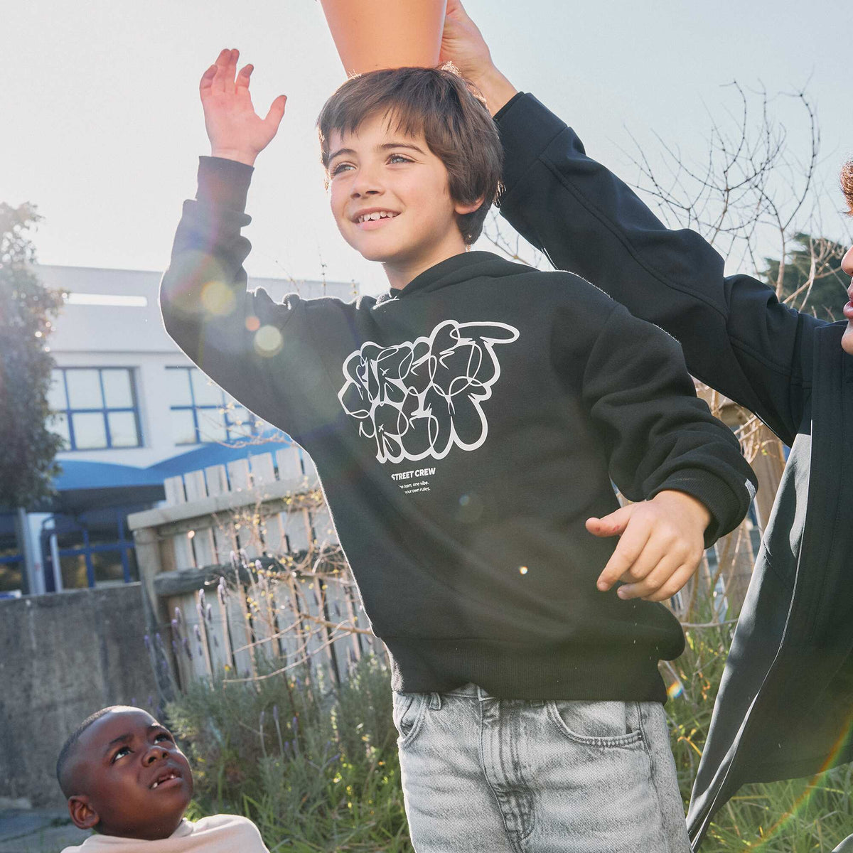 Sweat à capuche imprimé NOIR