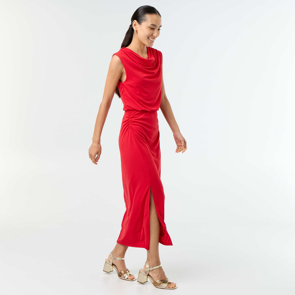 Robe longue sans manches à col bénitier ROUGE
