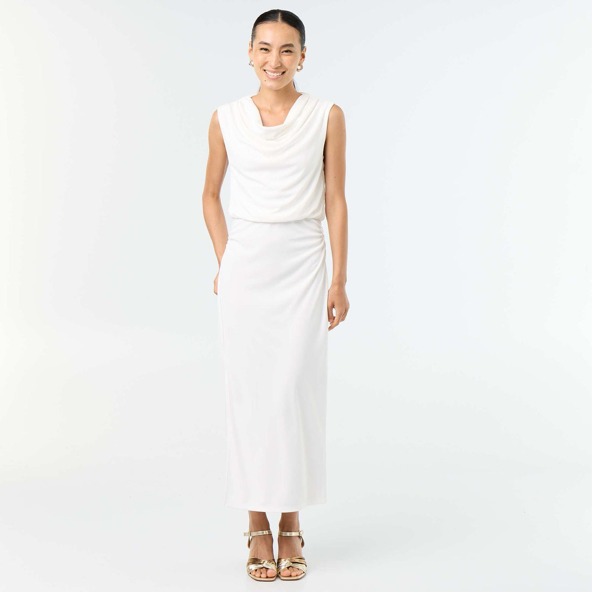Robe longue sans manches à col bénitier BLANC