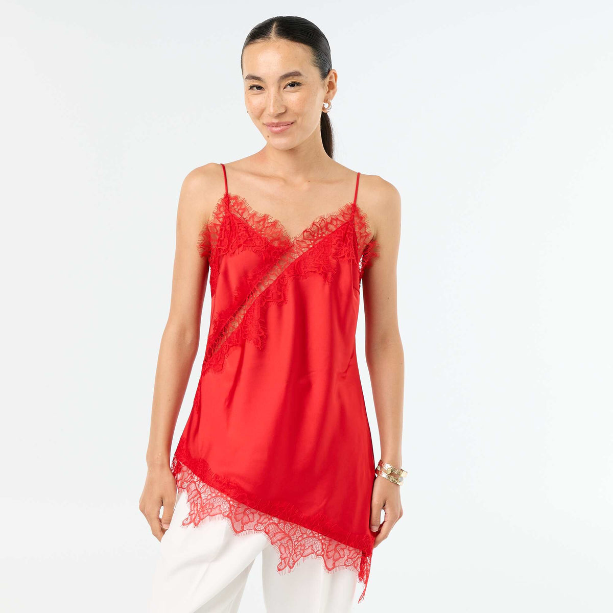 Top satiné asymétrique avec dentelle ROUGE