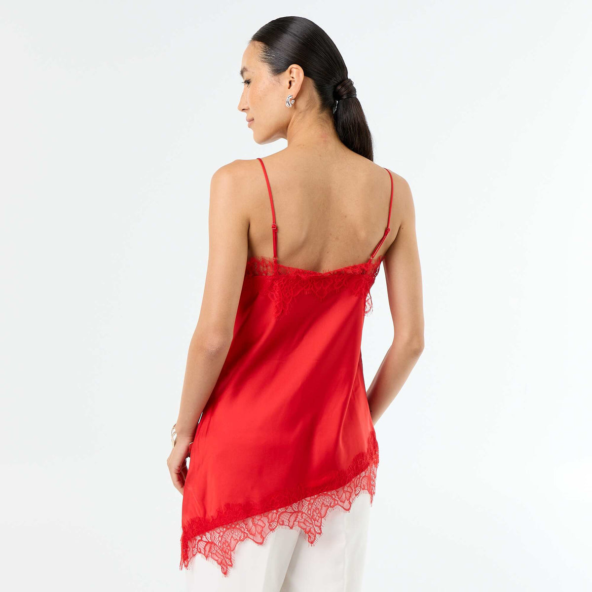 Top satiné asymétrique avec dentelle ROUGE