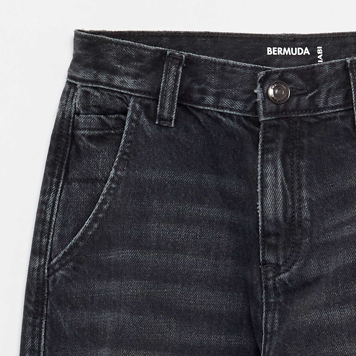 Denim coupe droite à 5 poches NOIR