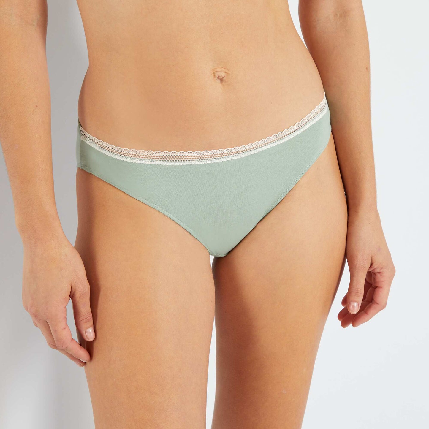 Culotte coton galon dentelle vert gris