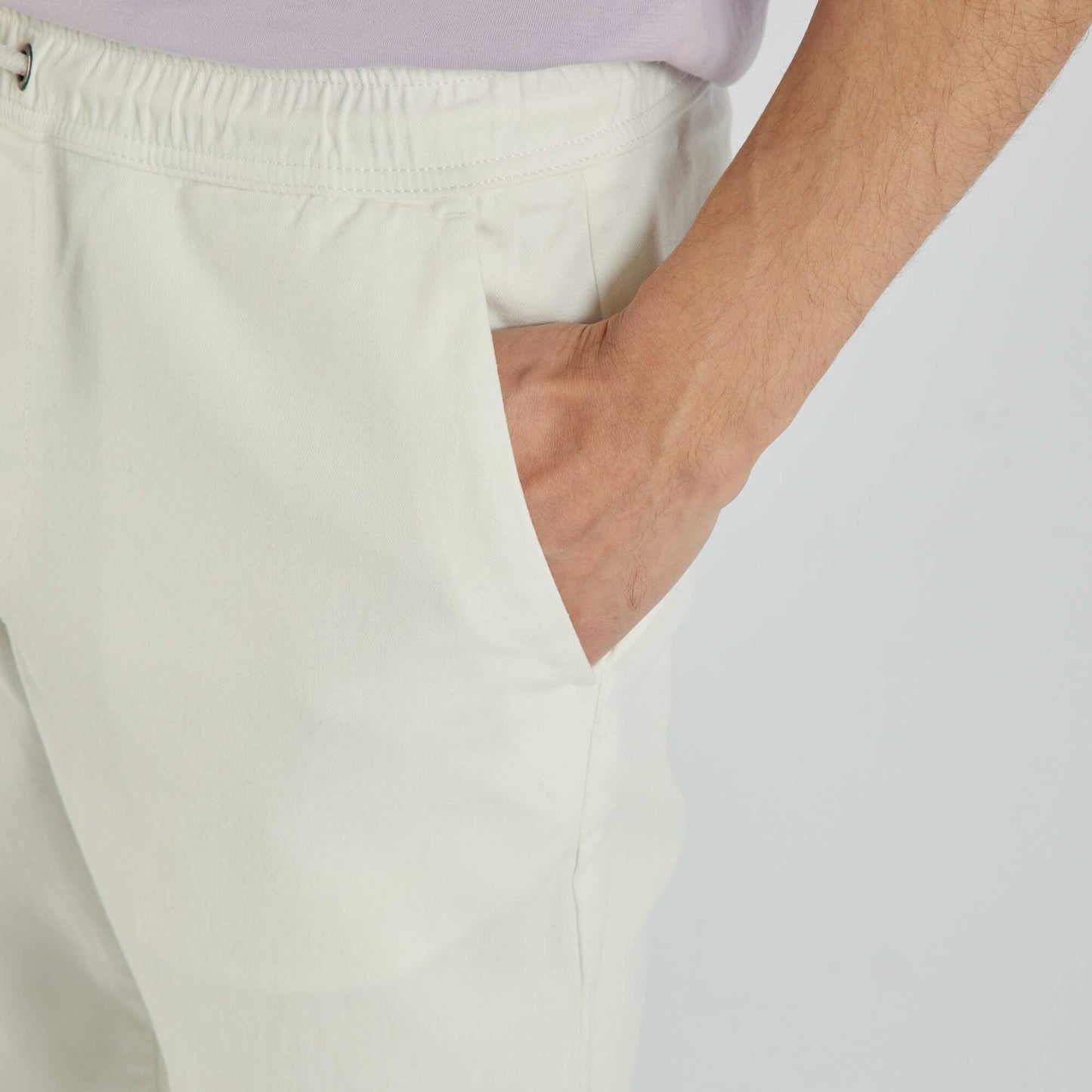 Chino slim coupe jogger blanc