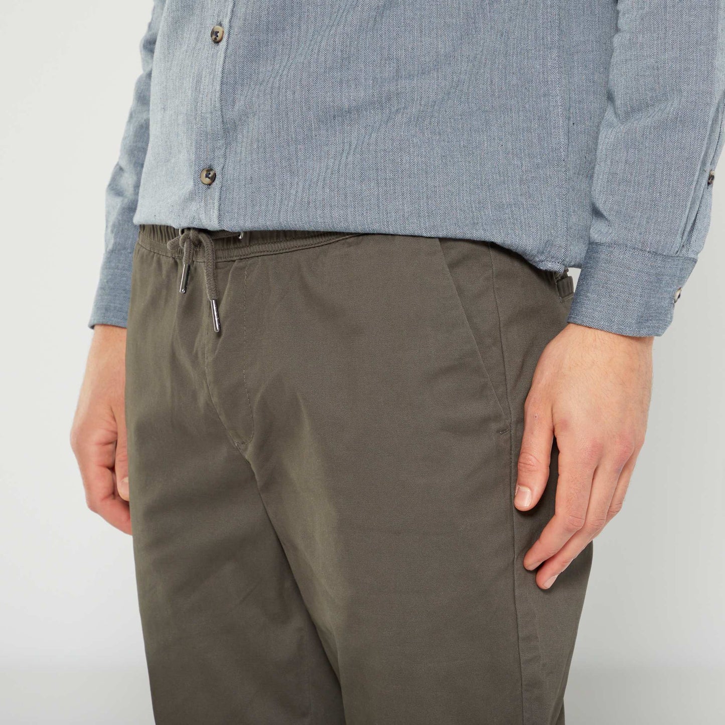 Chino slim coupe jogger Kaki