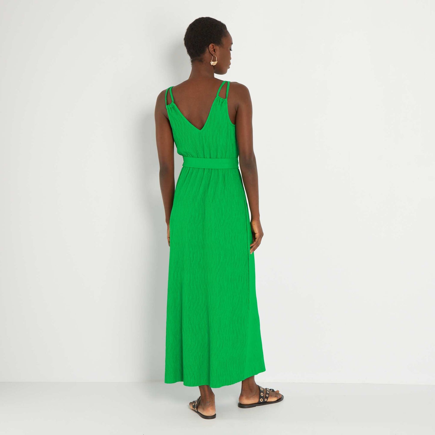 Robe longue à bretelles en maille crêpe vert jardin