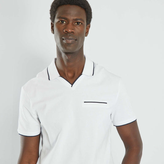 Polo col V en piqué de coton blanc