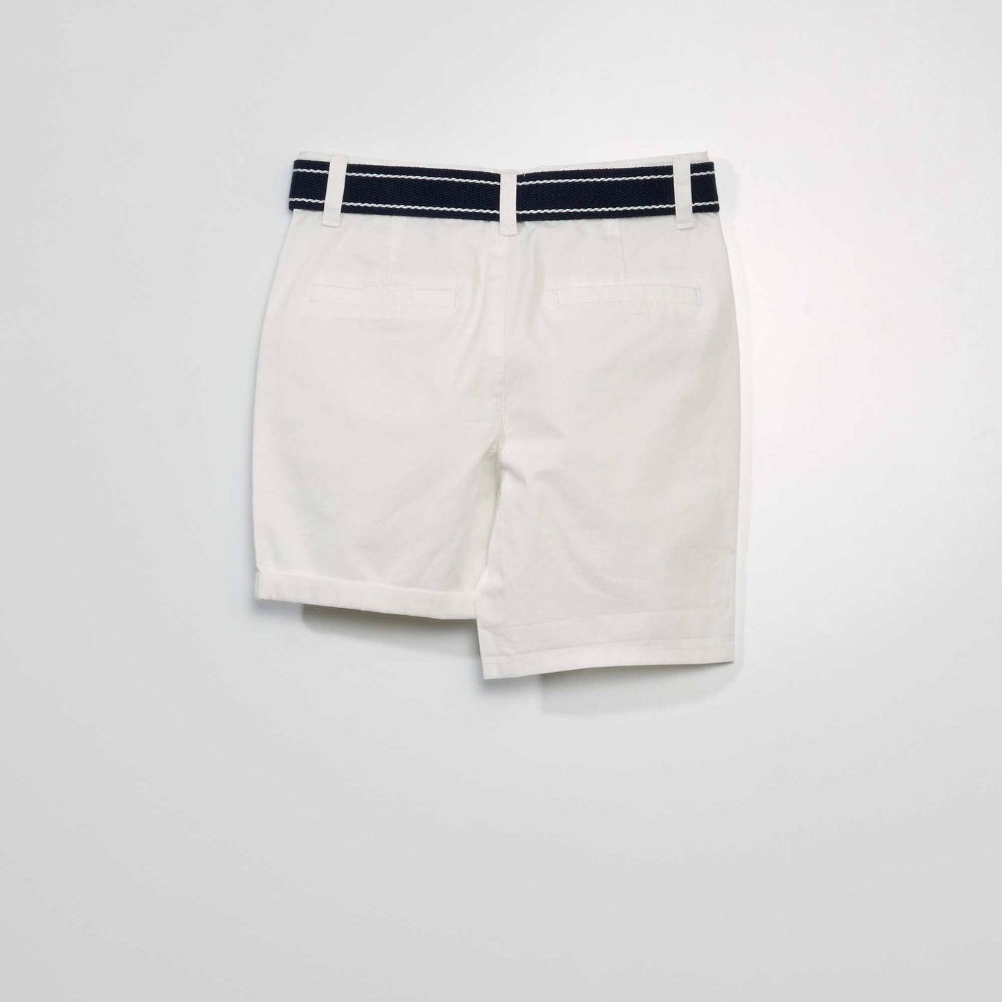 Bermuda chino blanc