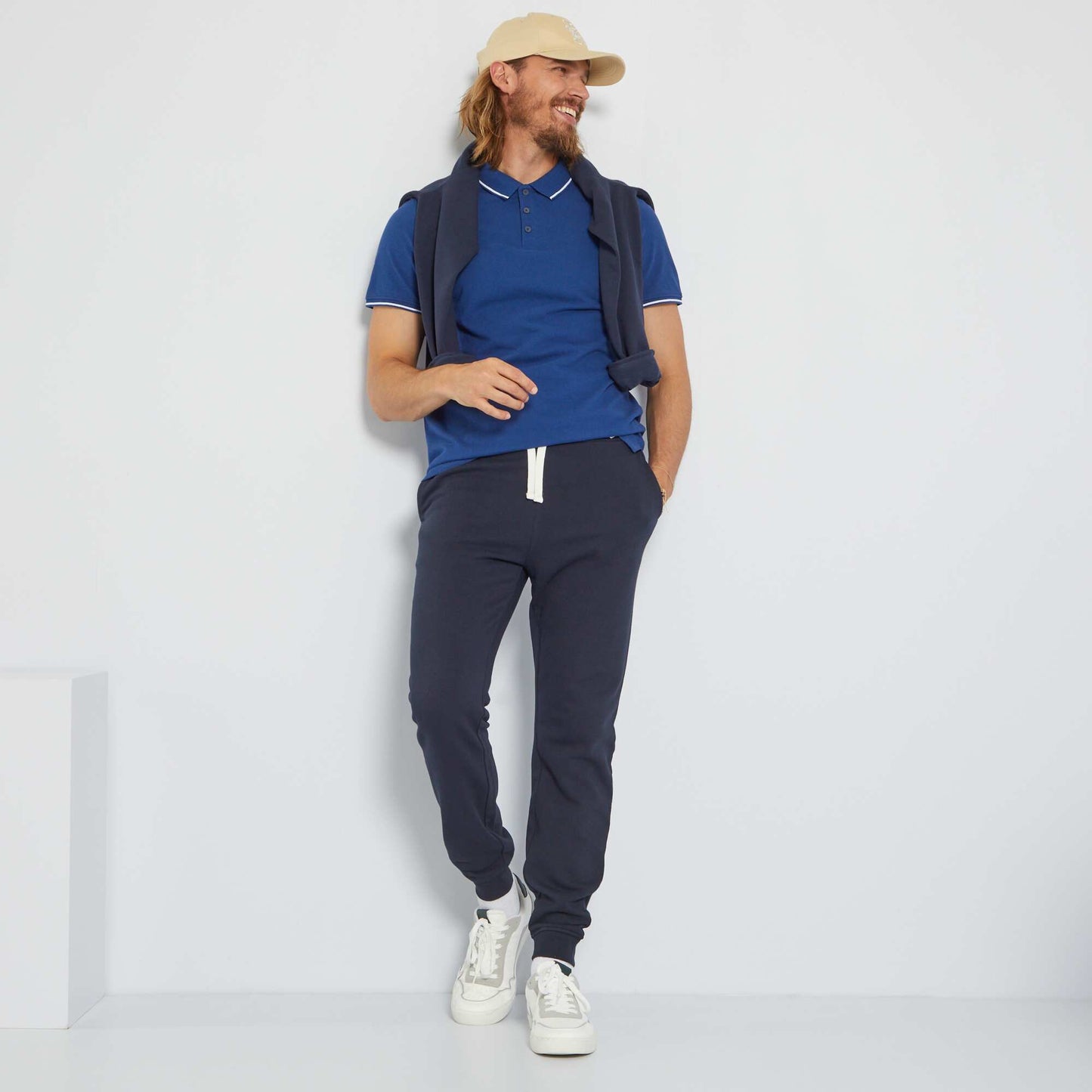 Pantalon uni en molleton bleu marine